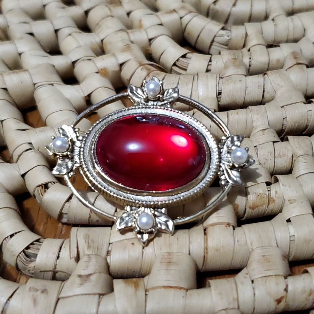 Vintage Brooch